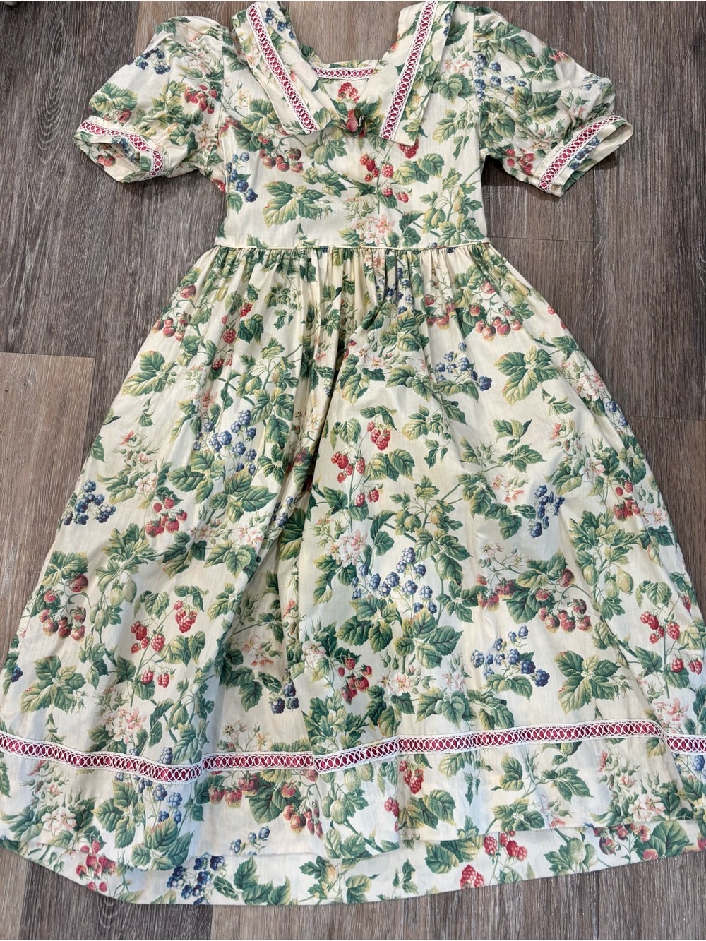 Vintage Rare Editions Cream Floral & Berry Print Cotton Dress - Picture 1 of 4